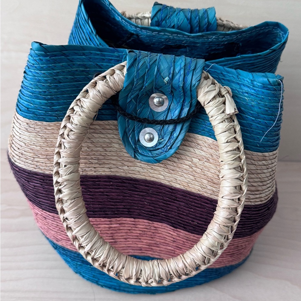Handmade Mexican Straw Tote Bag – Colorful Striped with Ring Handles